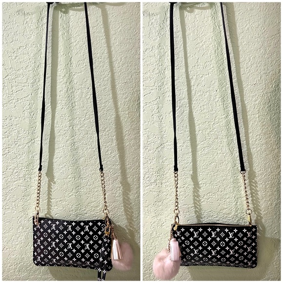 👑✅PRICE FIRM✅ AUTHENTIC Louis Vuitton Black Wristlet - Picture 3 of 17